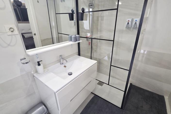 Image No.19-3 Bed Apartment for sale