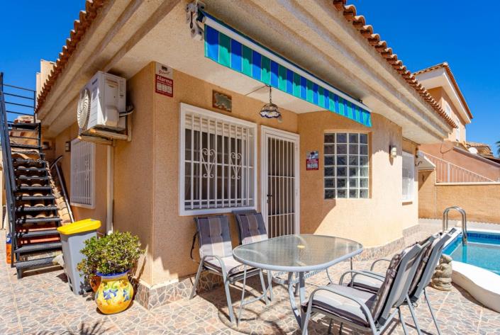 Image No.5-2 Bed Villa / Detached for sale