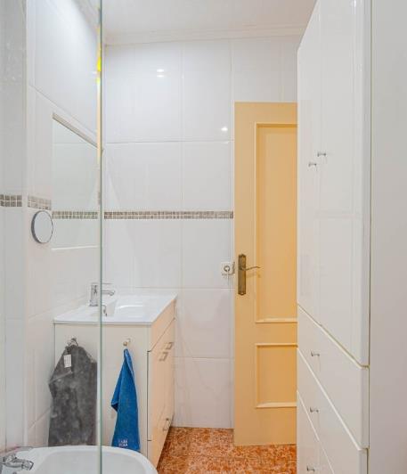 Image No.24-2 Bed Villa / Detached for sale