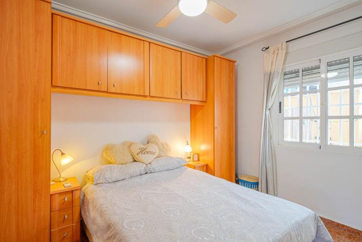 Image No.27-2 Bed Villa / Detached for sale