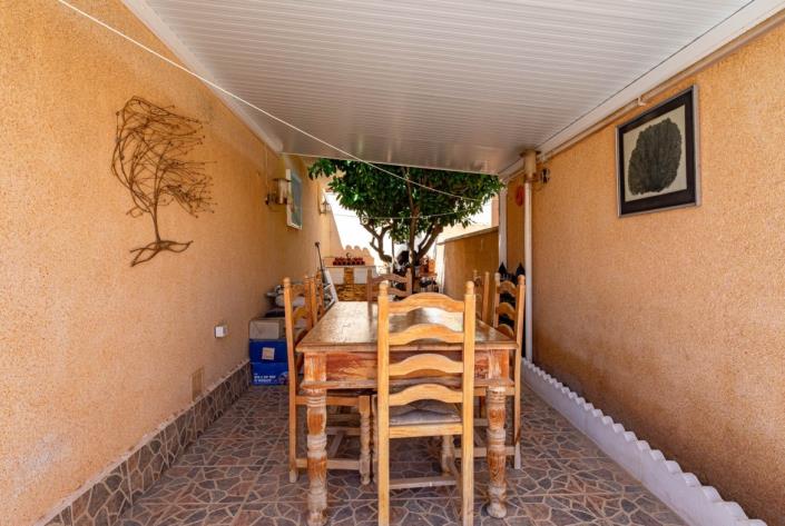Image No.36-2 Bed Villa / Detached for sale