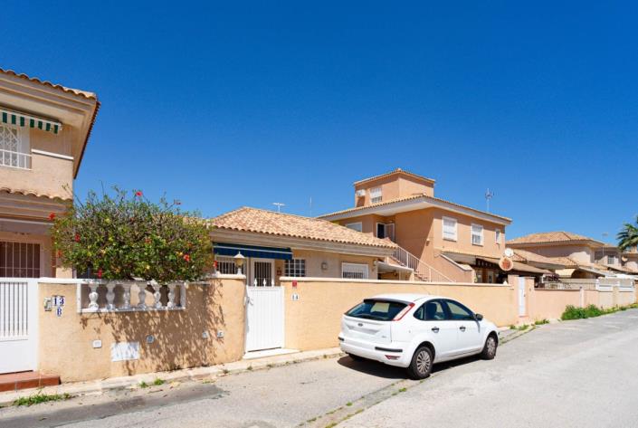 Image No.38-2 Bed Villa / Detached for sale