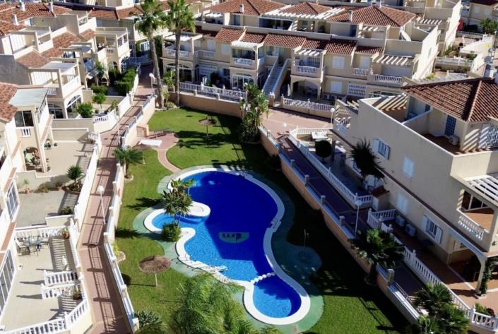 Image No.37-2 Bed Townhouse for sale