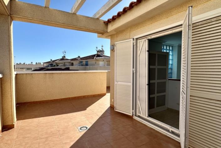 Image No.30-2 Bed Townhouse for sale
