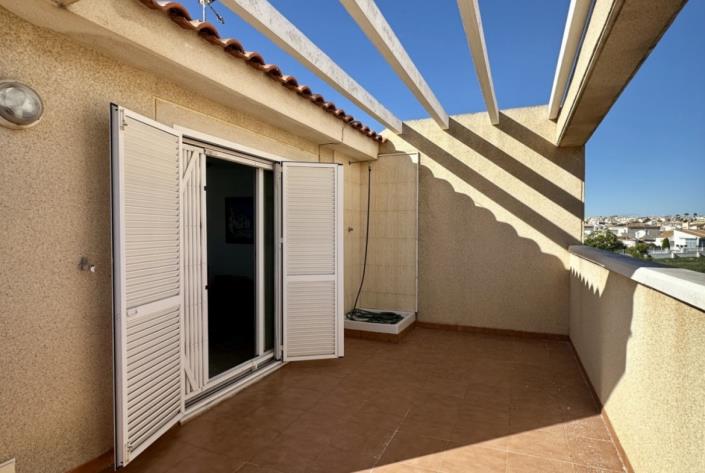 Image No.31-2 Bed Townhouse for sale