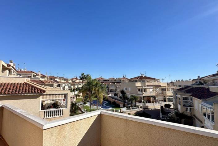 Image No.32-2 Bed Townhouse for sale