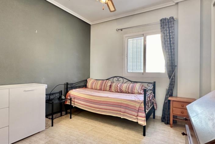 Image No.19-2 Bed Townhouse for sale