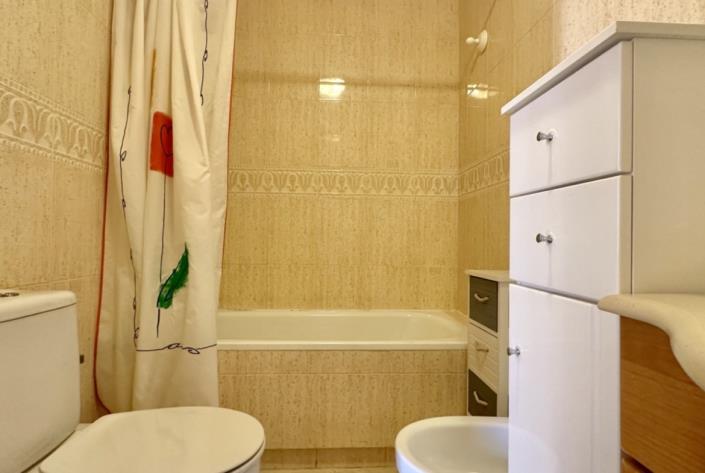 Image No.17-2 Bed Townhouse for sale