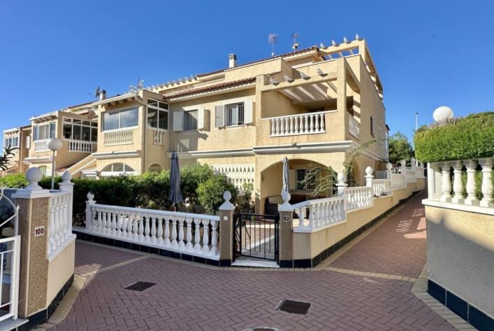 Image No.2-2 Bed Townhouse for sale
