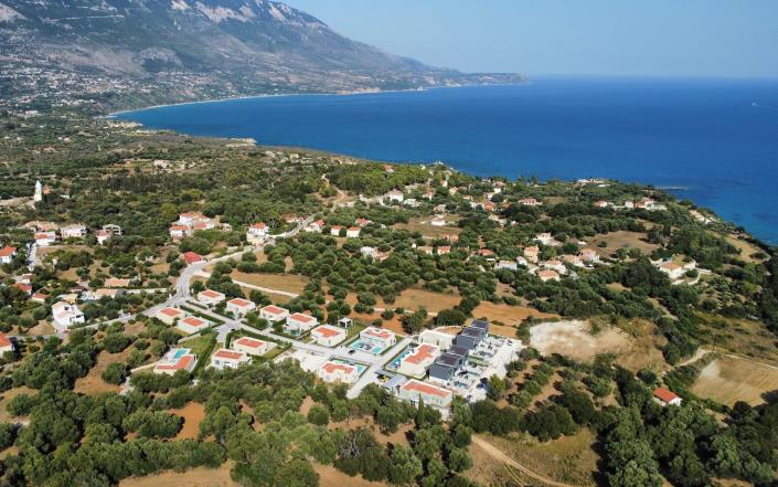 Image No.2-8 Bed Commercial for sale