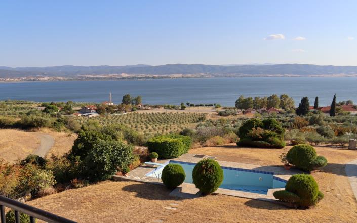 Image No.9-4 Bed Vineyard for sale