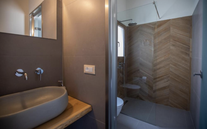 Image No.15-2 Bed Villa for sale