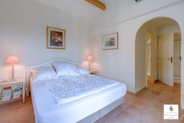 Image No.17-3 Bed House for sale