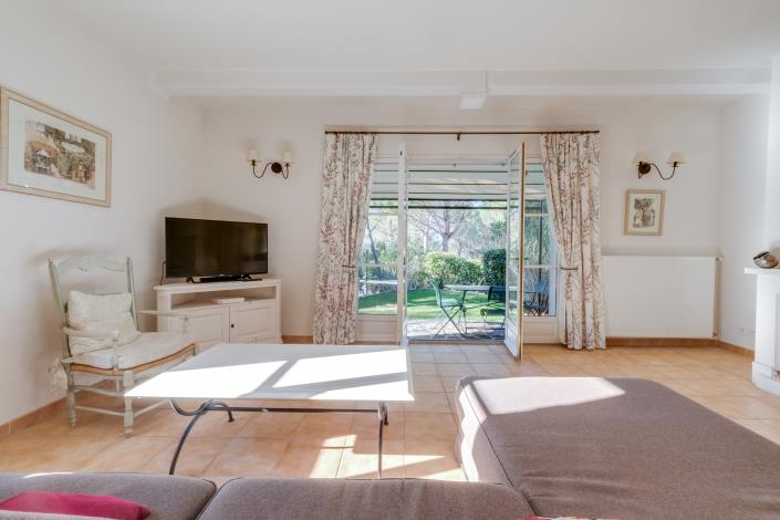 Image No.9-3 Bed House for sale