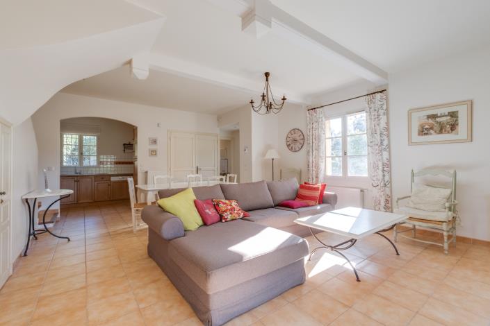 Image No.11-3 Bed House for sale