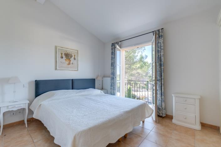 Image No.14-3 Bed House for sale