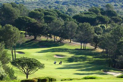 golfeurs-pins