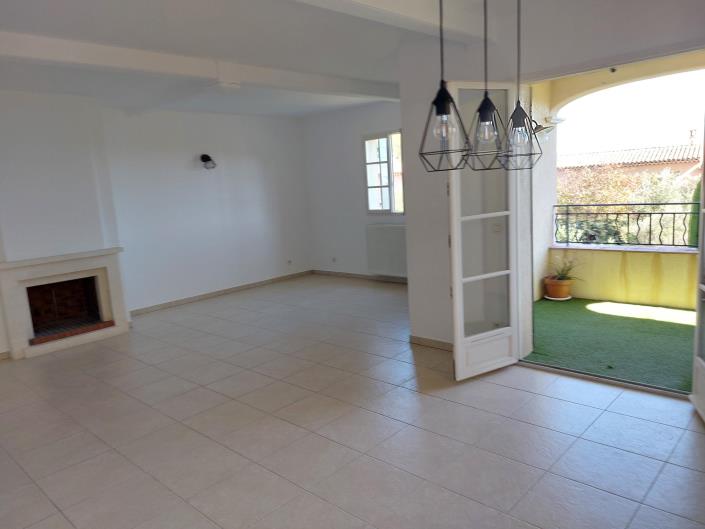 Image No.9-3 Bed Apartment for sale