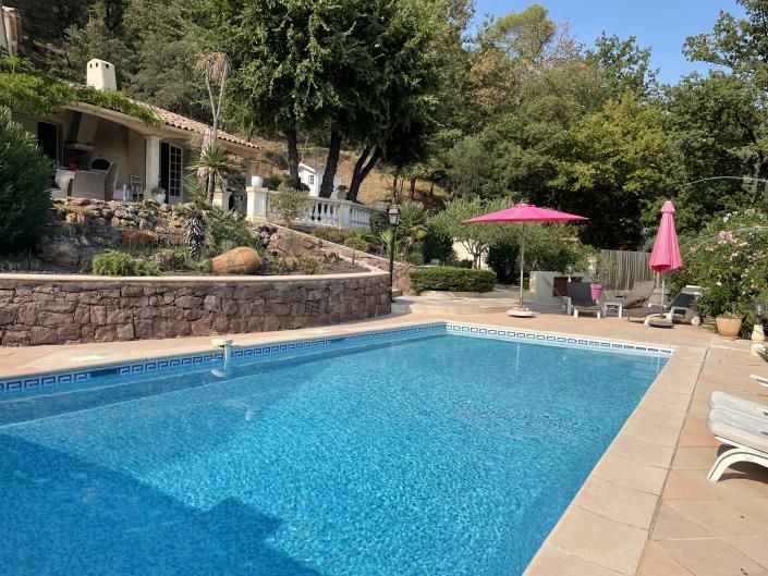 Image No.1-3 Bed Villa for sale