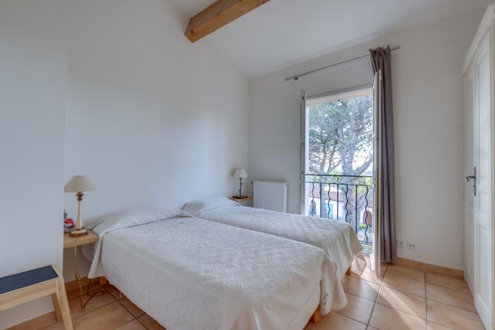 Image No.19-3 Bed House for sale