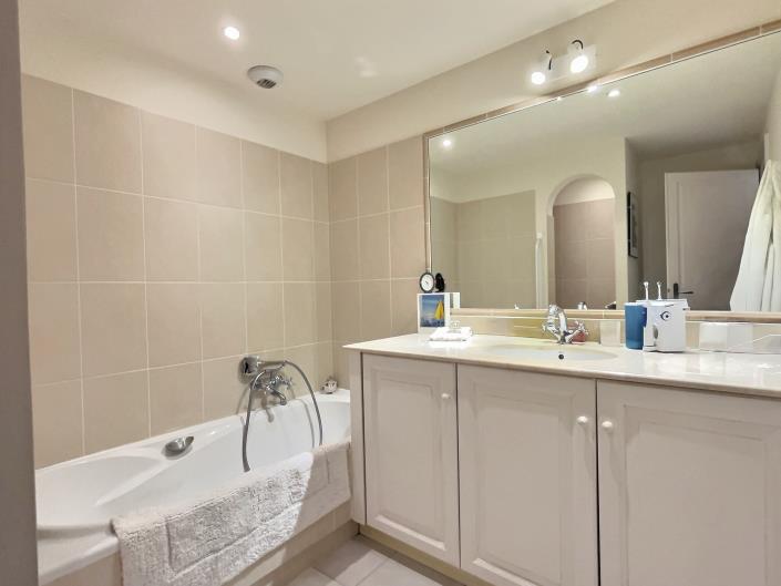 Image No.10-Maison / Villa de 4 chambres à vendre à La Motte