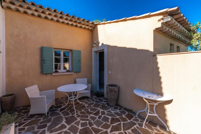 Image No.2-2 Bed Semi-Detached for sale