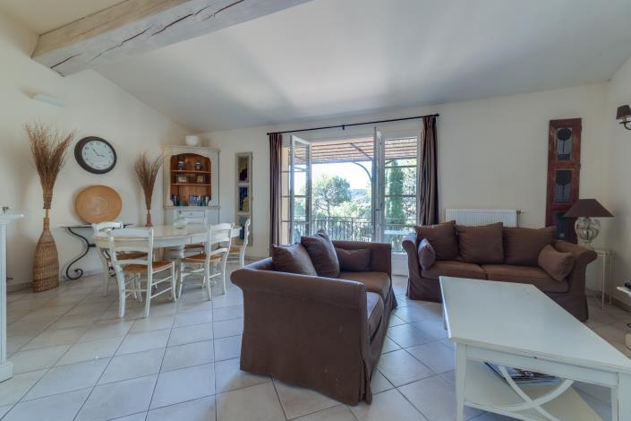 Image No.9-2 Bed Semi-Detached for sale