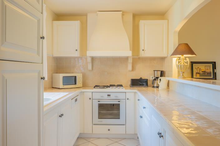 Image No.12-2 Bed House for sale