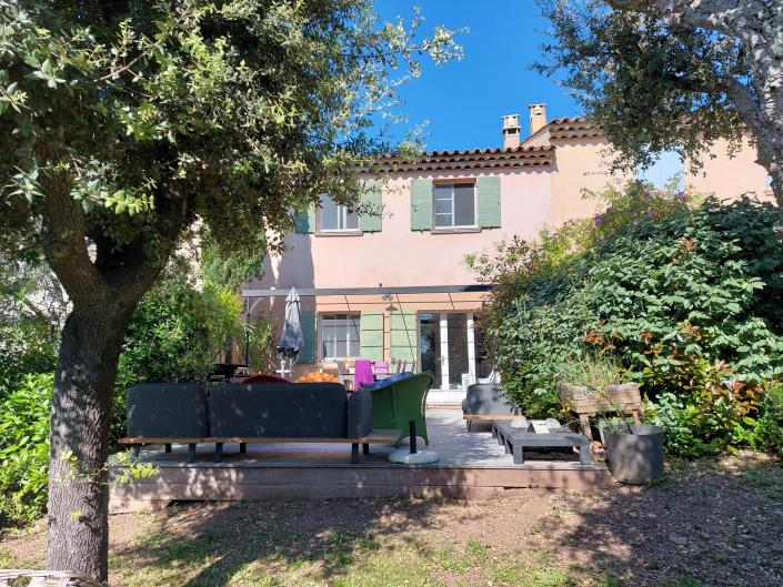 Image No.1-2 Bed House for sale