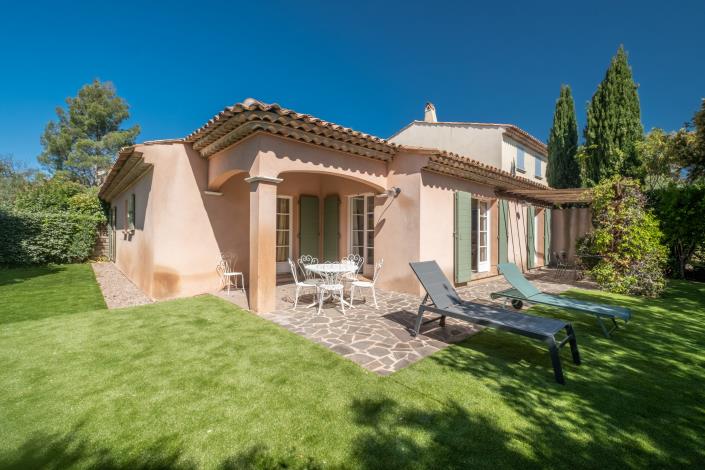 Image No.1-3 Bed Villa for sale