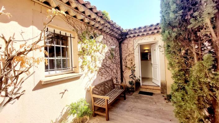 Image No.2-3 Bed Villa for sale