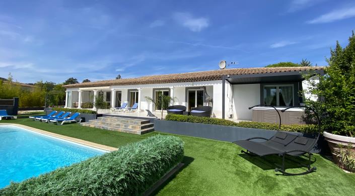 Image No.2-4 Bed Villa / Detached for sale