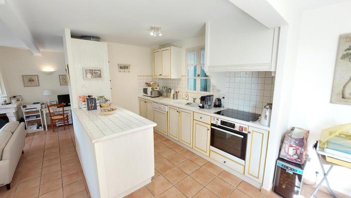 Image No.7-3 Bed House for sale