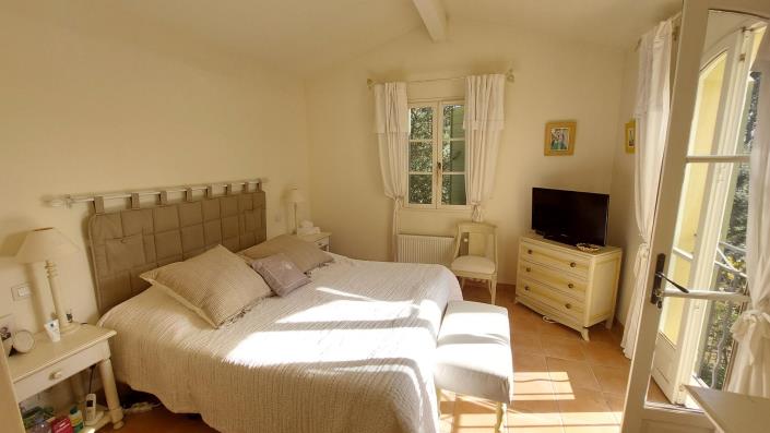 Image No.13-3 Bed House for sale