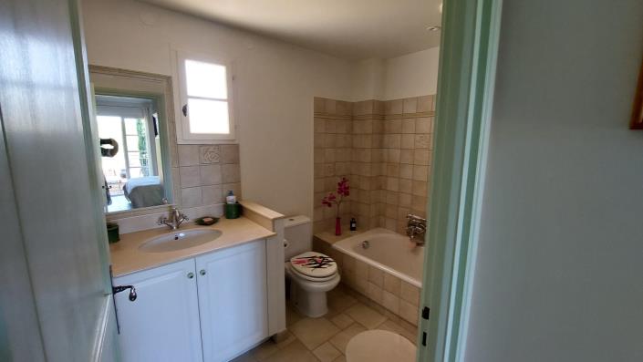 Image No.20-3 Bed House for sale