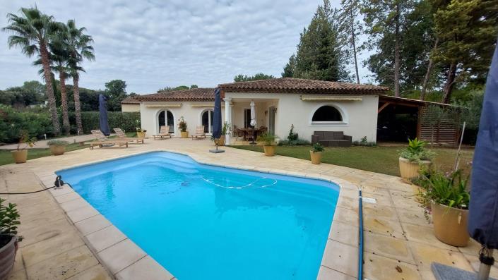 Image No.2-4 Bed Villa for sale