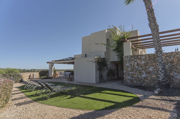 Image No.1-3 Bed Villa for sale