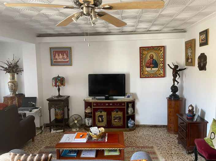 Image No.12-11 Bed Apartment for sale