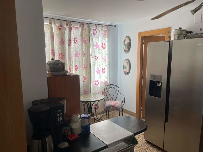 Image No.20-11 Bed Apartment for sale