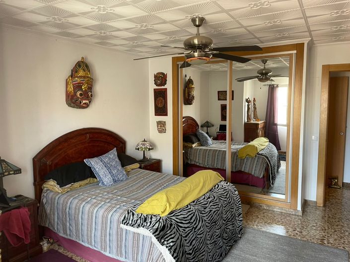 Image No.28-11 Bed Apartment for sale