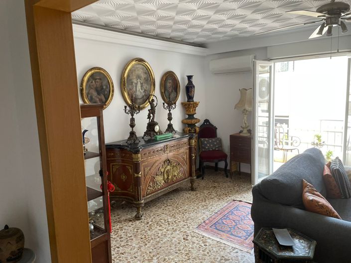 Image No.7-11 Bed Apartment for sale