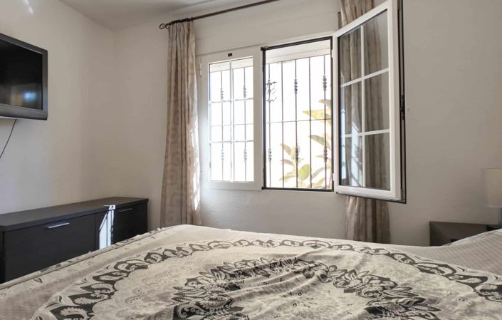 Image No.58-4 Bed Villa / Detached for sale