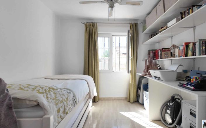 Image No.59-4 Bed Villa / Detached for sale