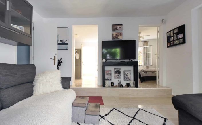 Image No.69-4 Bed Villa / Detached for sale