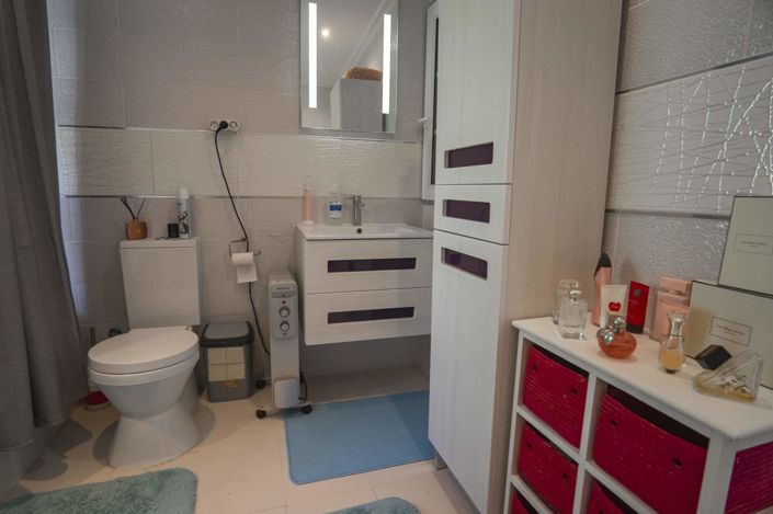 Image No.75-4 Bed Villa / Detached for sale