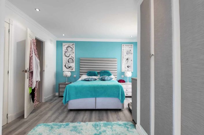 Image No.76-4 Bed Villa / Detached for sale