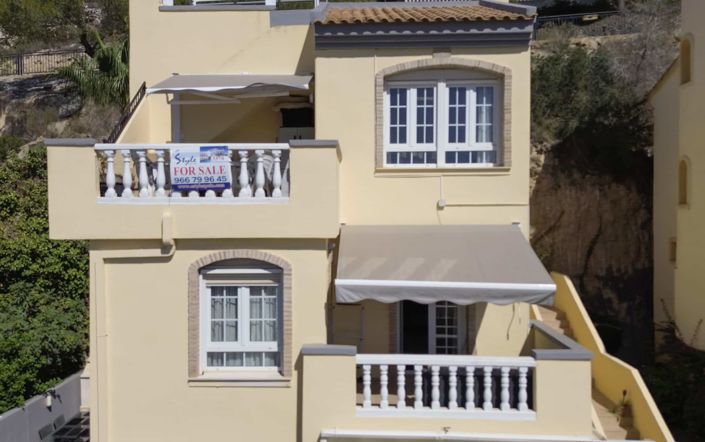 Image No.78-4 Bed Villa / Detached for sale