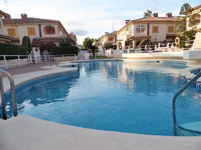 Image No.11-Appartement de 2 chambres à vendre à Punta Prima