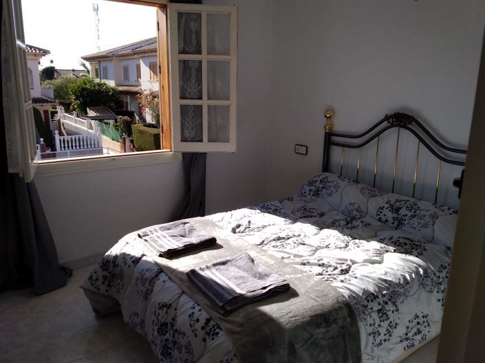 Image No.2-Appartement de 2 chambres à vendre à Punta Prima