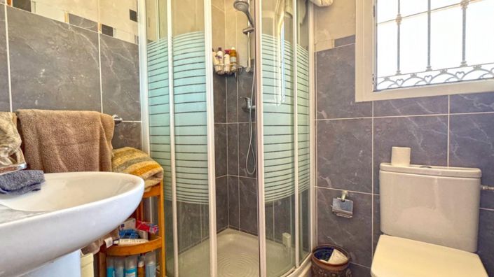 Image No.15-6 Bed Villa for sale